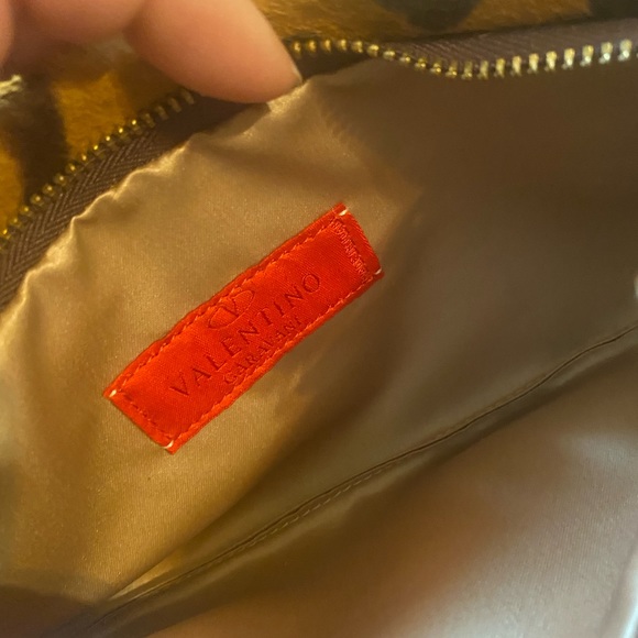 Authentic Valentino clutch leopard print - Picture 3 of 5